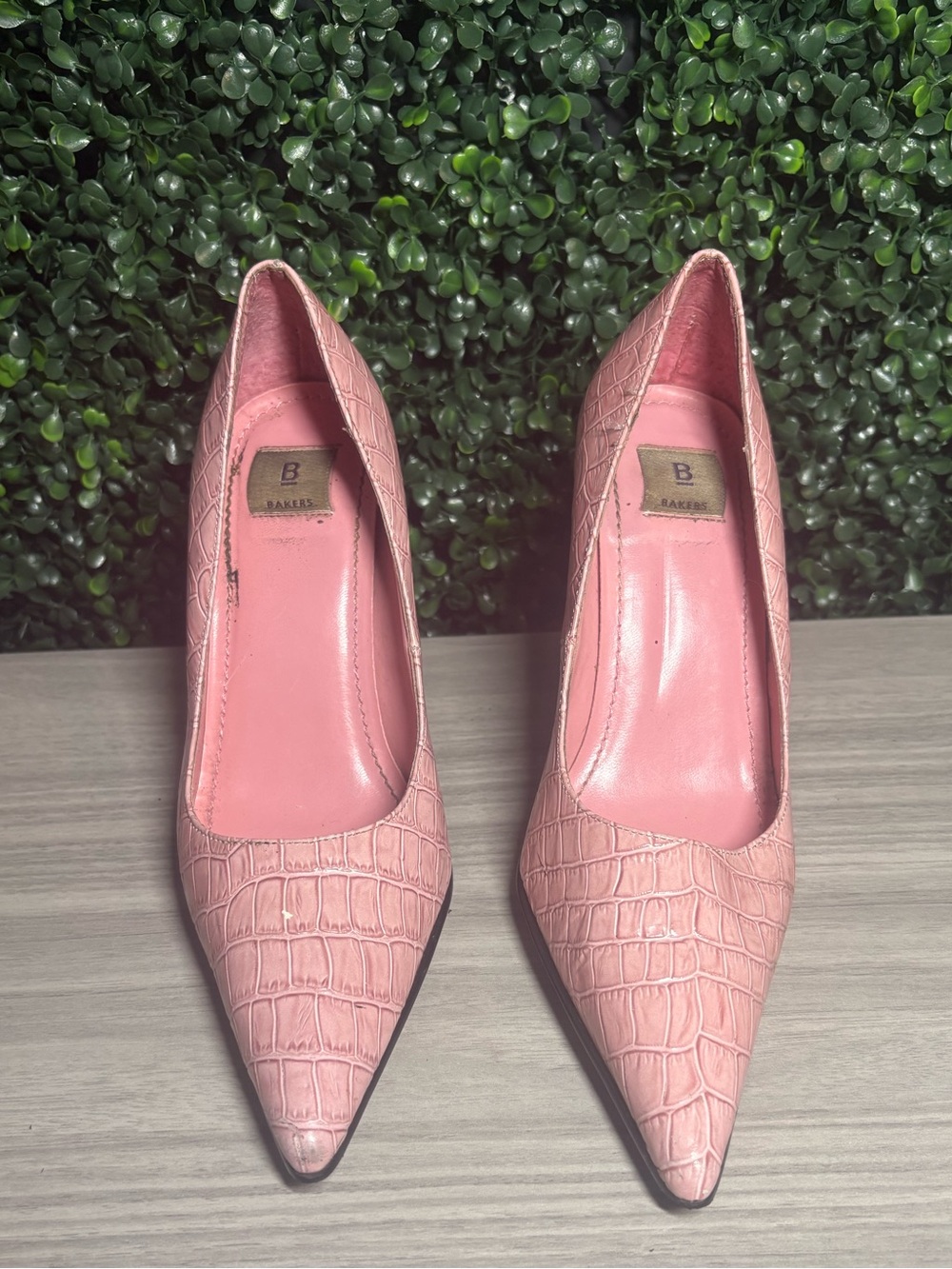 Bakers Pink Croc-Embossed Pointed Toe Pumps